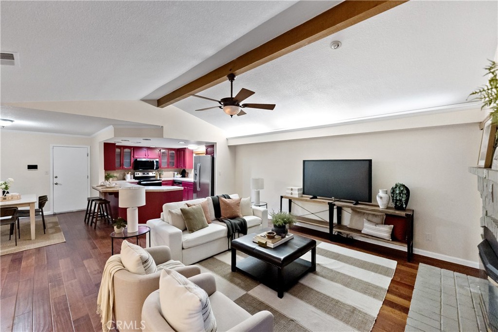 304 E Omaha Ave, Fresno, CA 93720