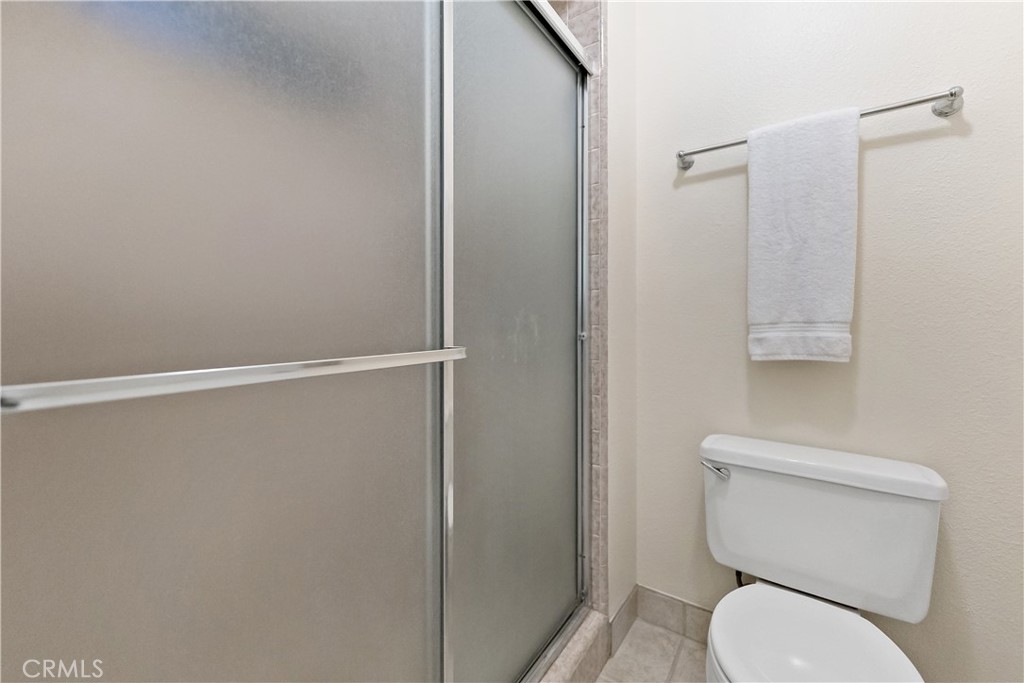 304 E Omaha Ave, Fresno, CA 93720