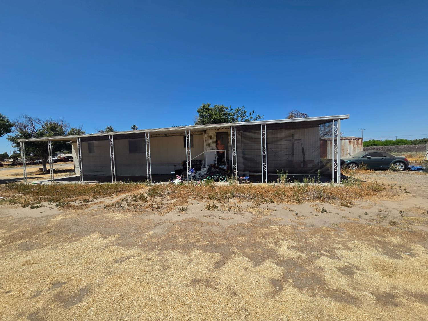 1384 N Ensley Ln, Fresno, CA 93723