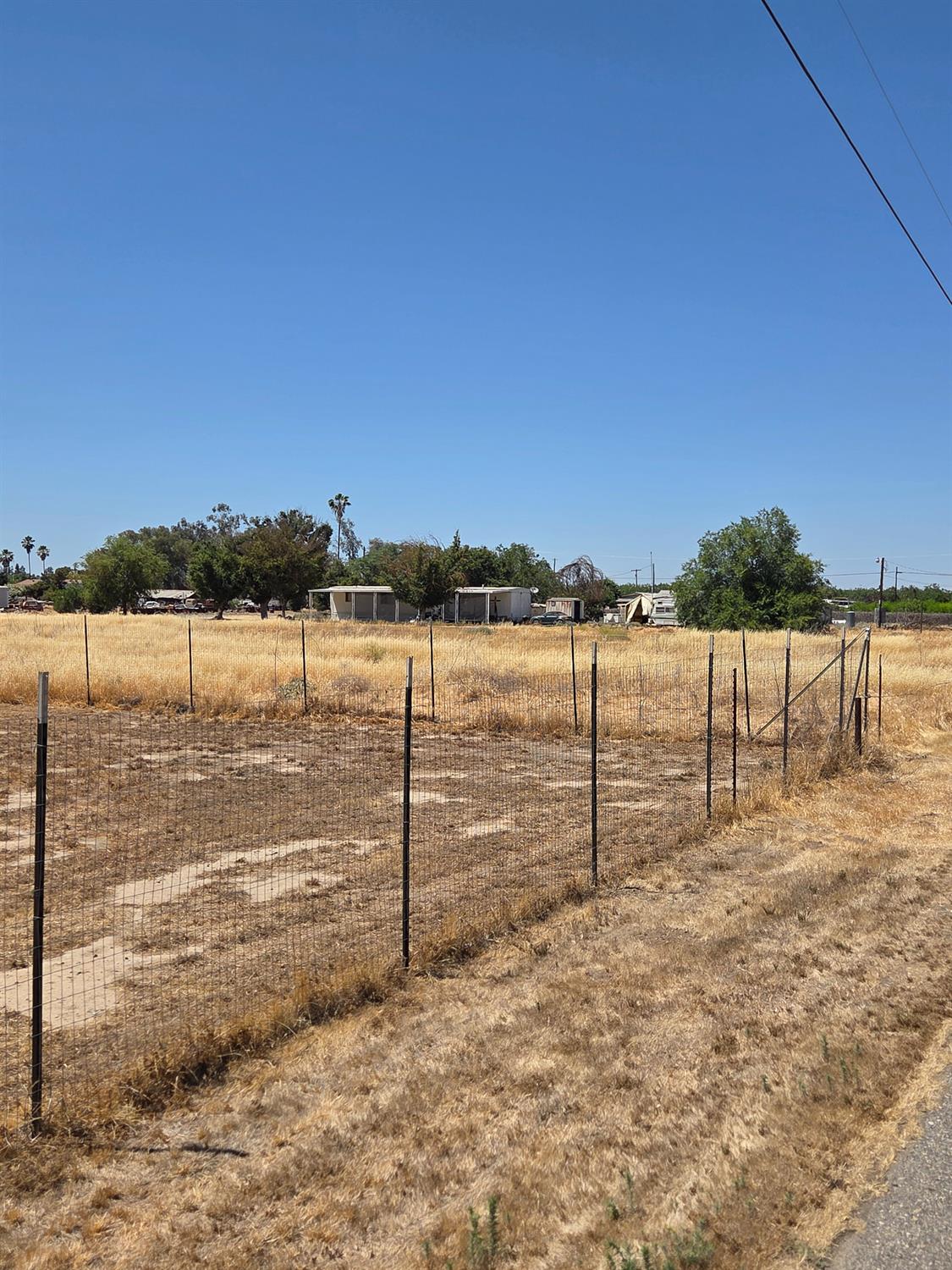 1384 N Ensley Ln, Fresno, CA 93723