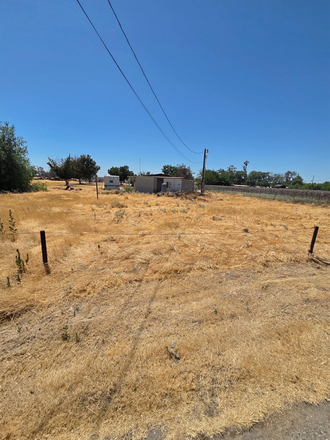 1384 N Ensley Ln, Fresno, CA 93723