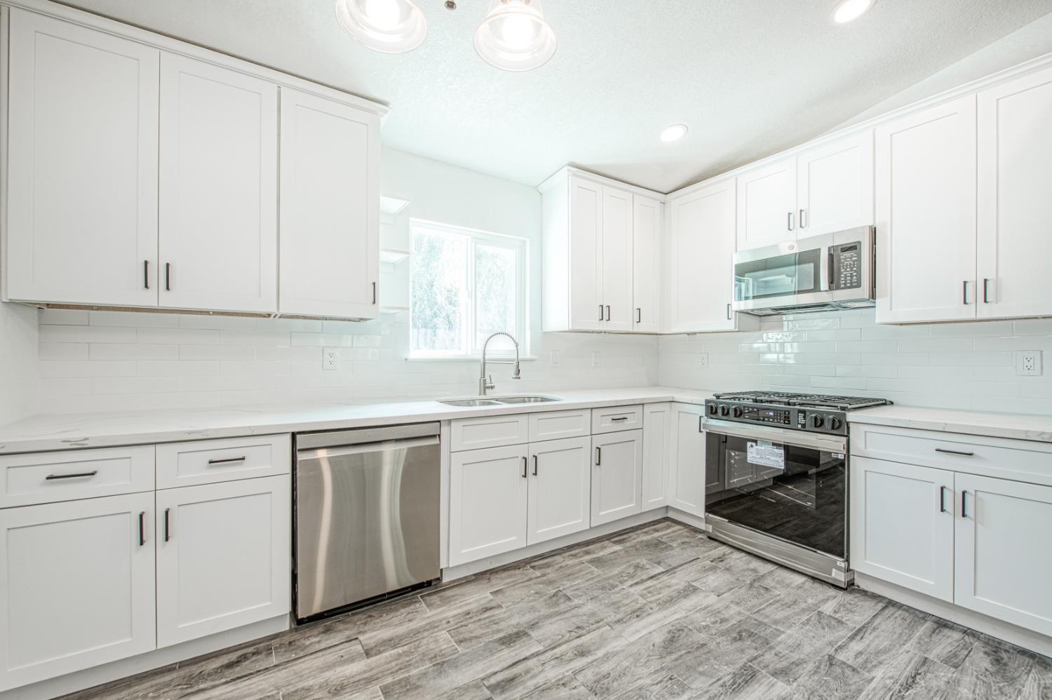 71 W Sierra Ave, Fresno, CA 93704