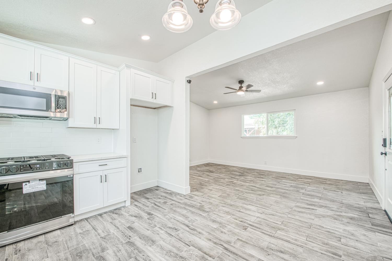 71 W Sierra Ave, Fresno, CA 93704