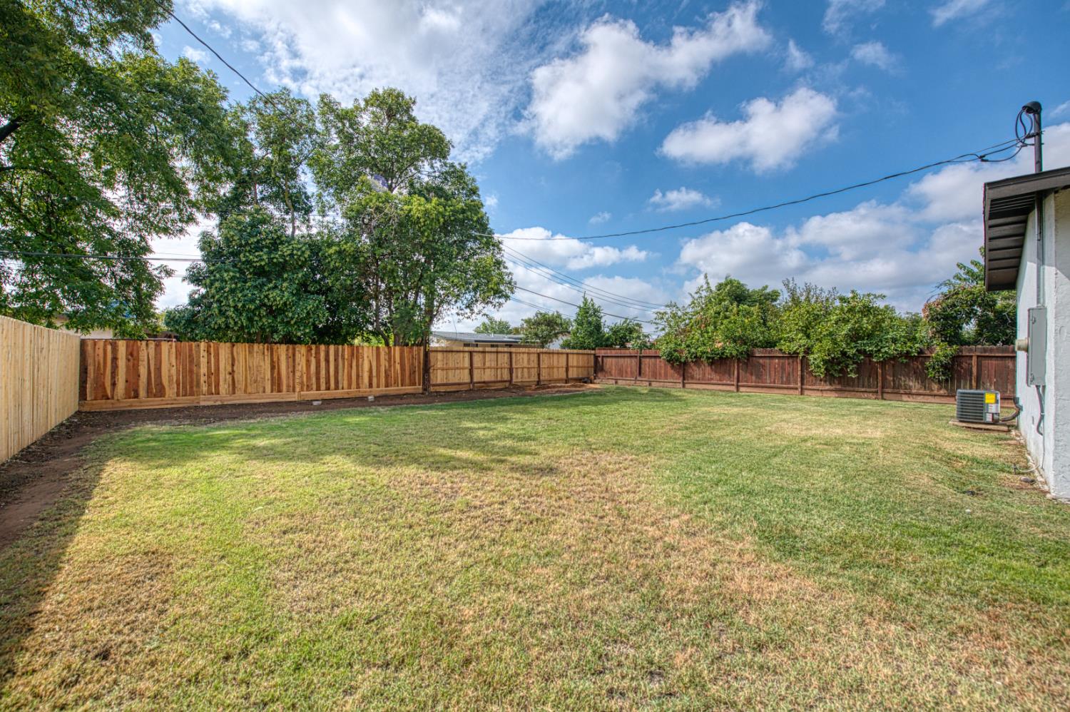 71 W Sierra Ave, Fresno, CA 93704