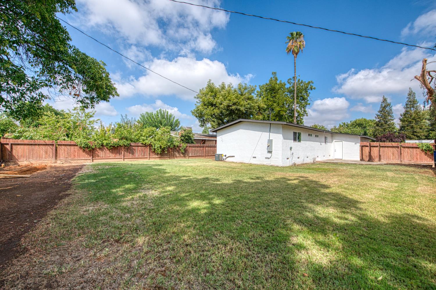 71 W Sierra Ave, Fresno, CA 93704