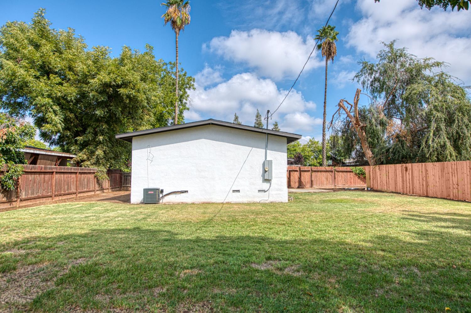 71 W Sierra Ave, Fresno, CA 93704