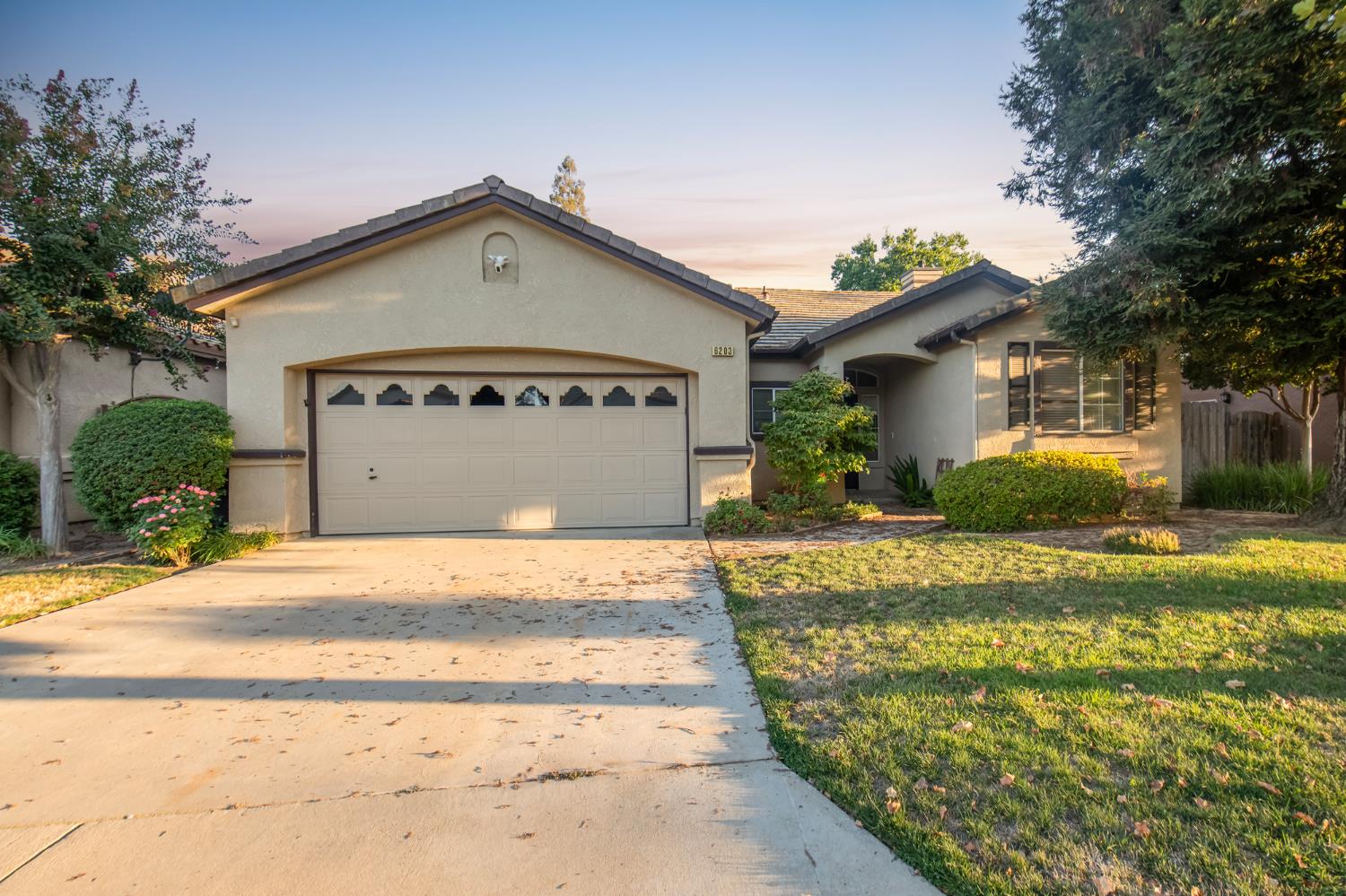 6203 W Chennault Ave, Fresno, CA 93722