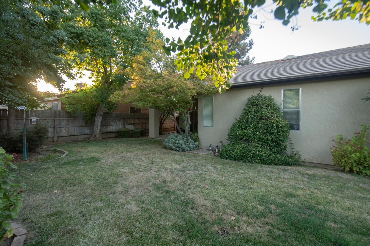 6203 W Chennault Ave, Fresno, CA 93722