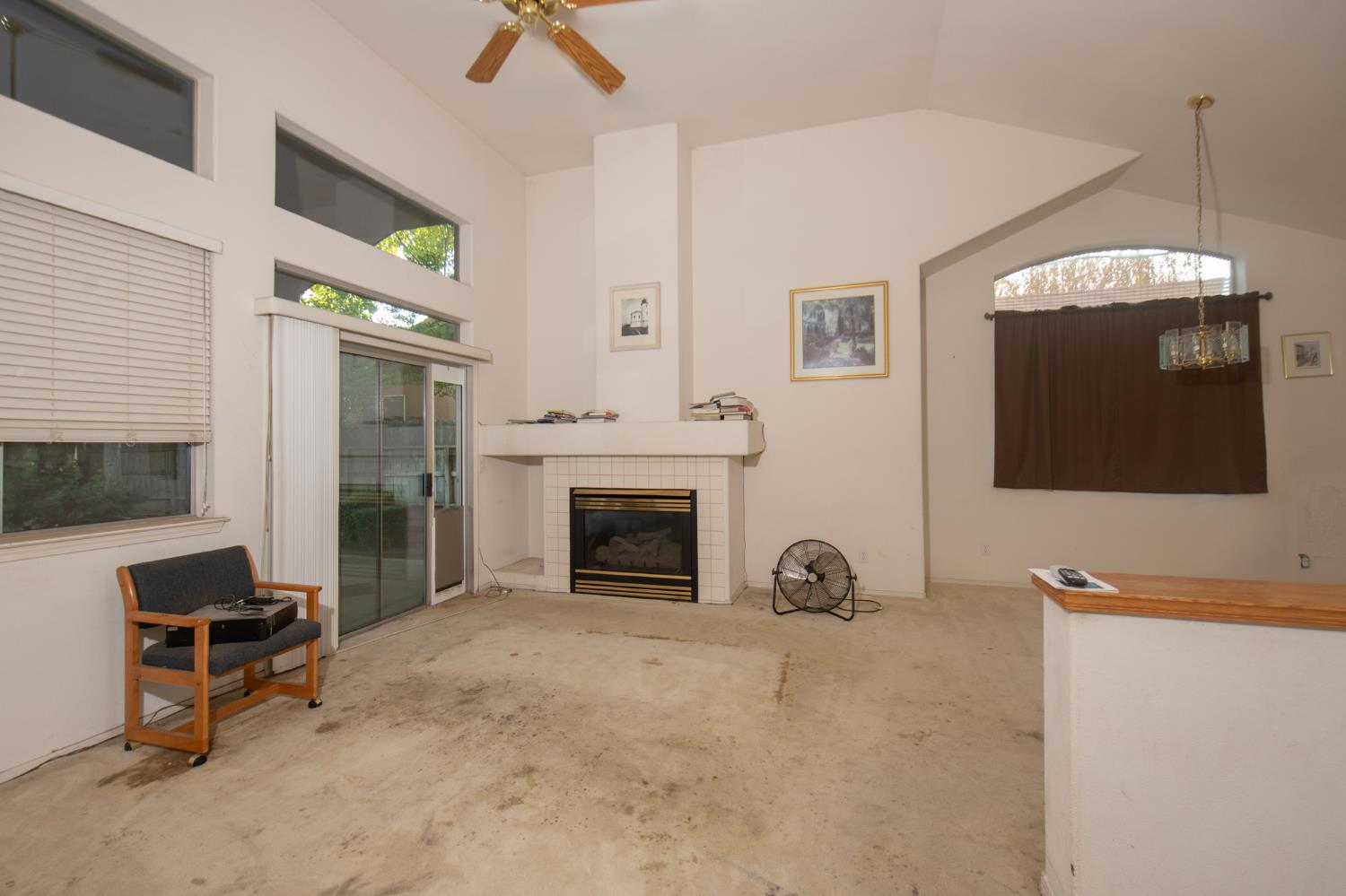 6203 W Chennault Ave, Fresno, CA 93722