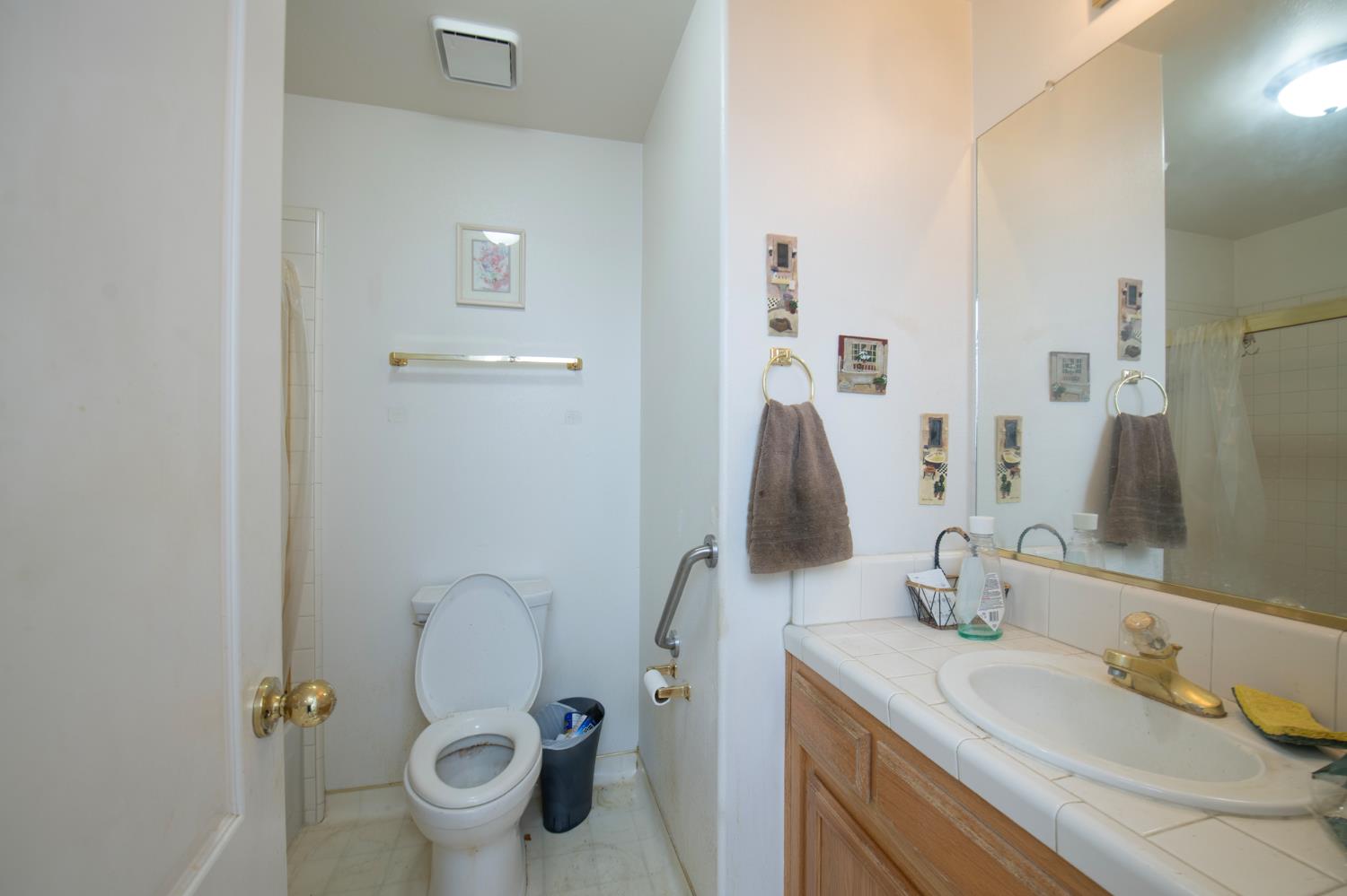 6203 W Chennault Ave, Fresno, CA 93722