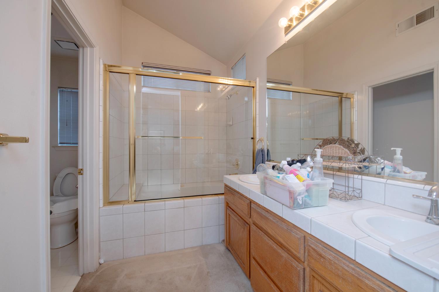 6203 W Chennault Ave, Fresno, CA 93722