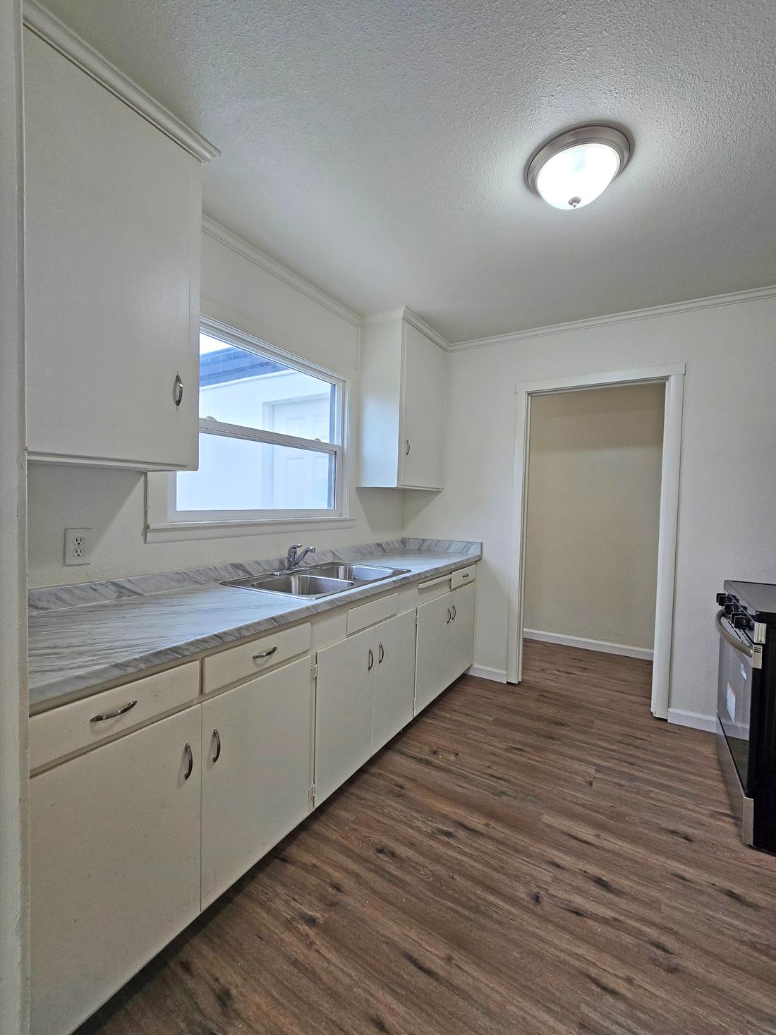 216 E Ashlan Ave, Fresno, CA 93704