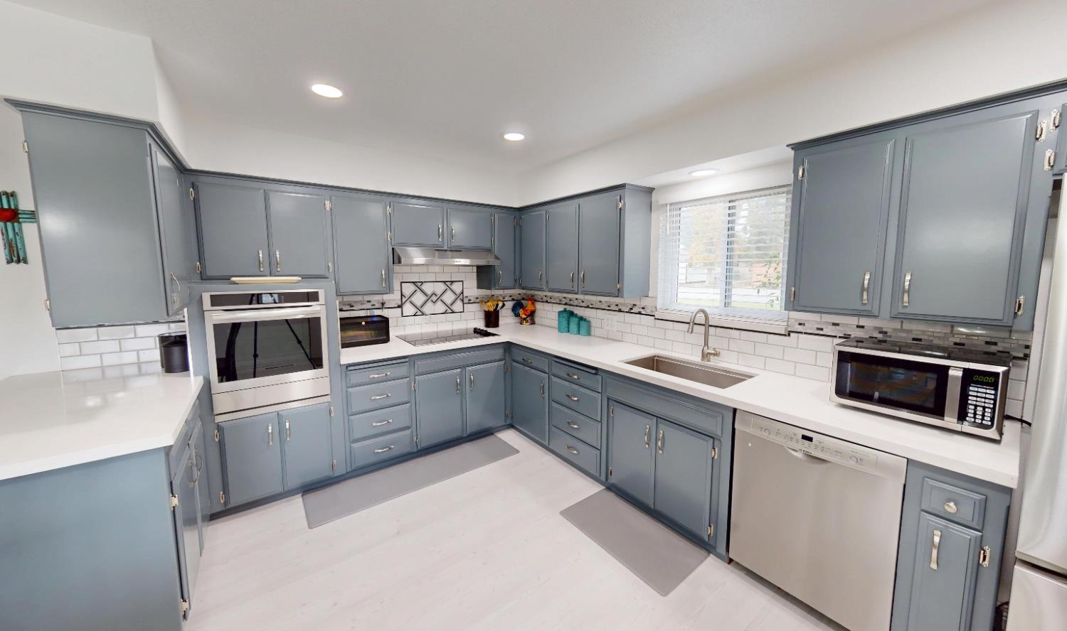 5755 N Pleasant Ave, Fresno, CA 93711