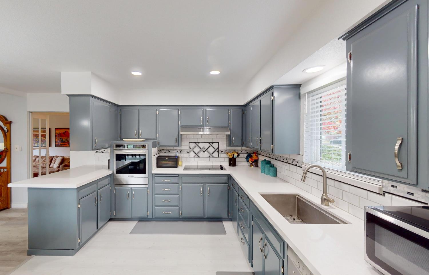 5755 N Pleasant Ave, Fresno, CA 93711