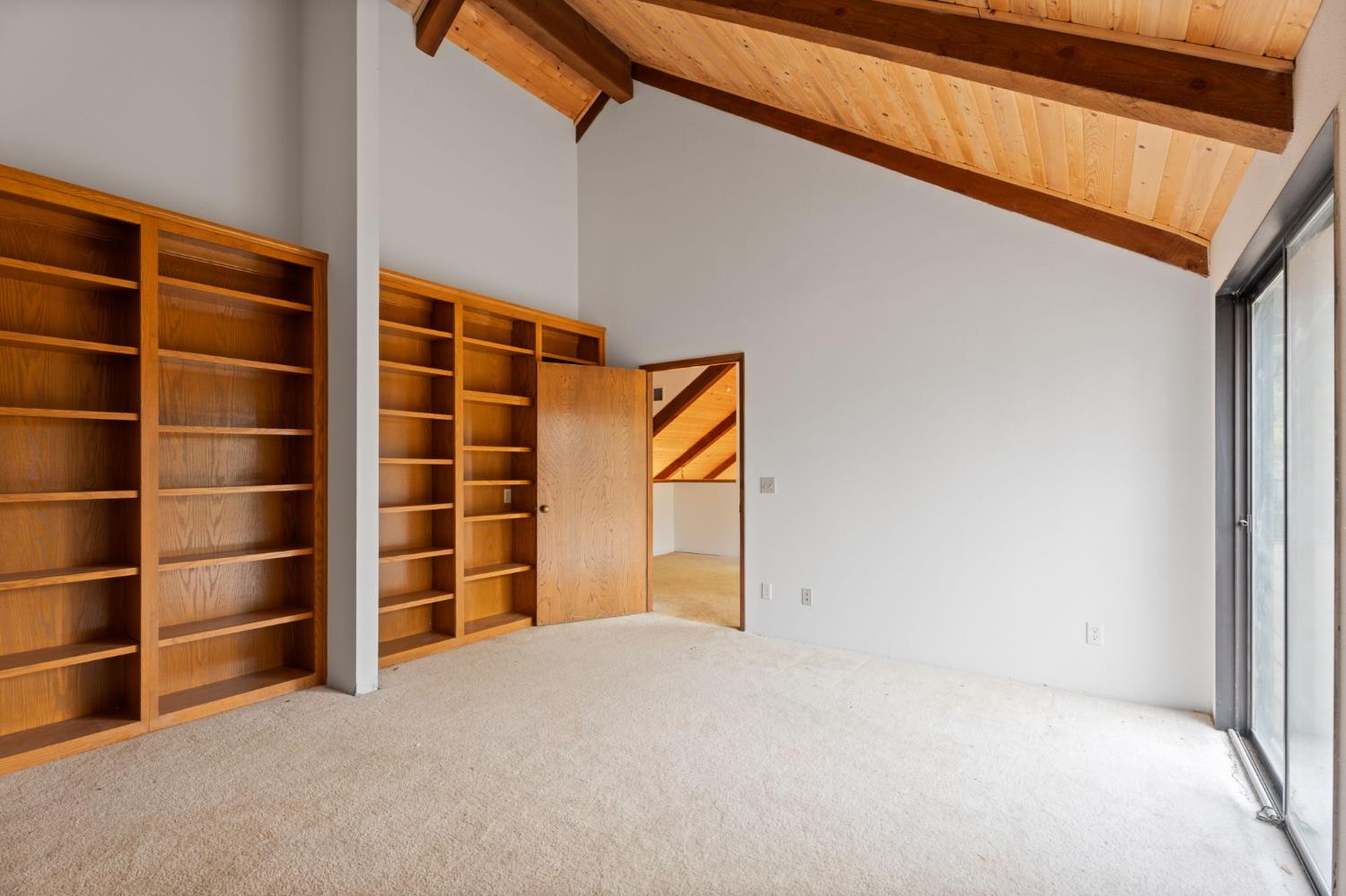 7442 N Tahan Ave, Fresno, CA 93711