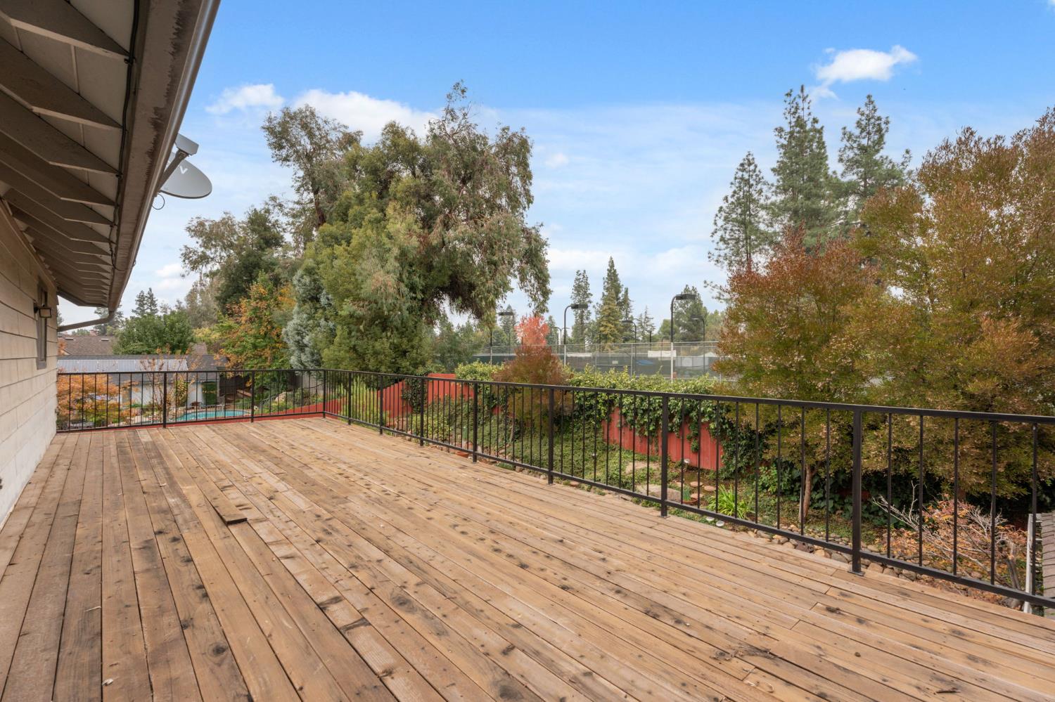 7442 N Tahan Ave, Fresno, CA 93711