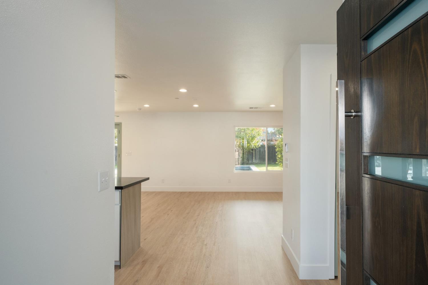 1465 E Escalon Ave, Fresno, CA 93710