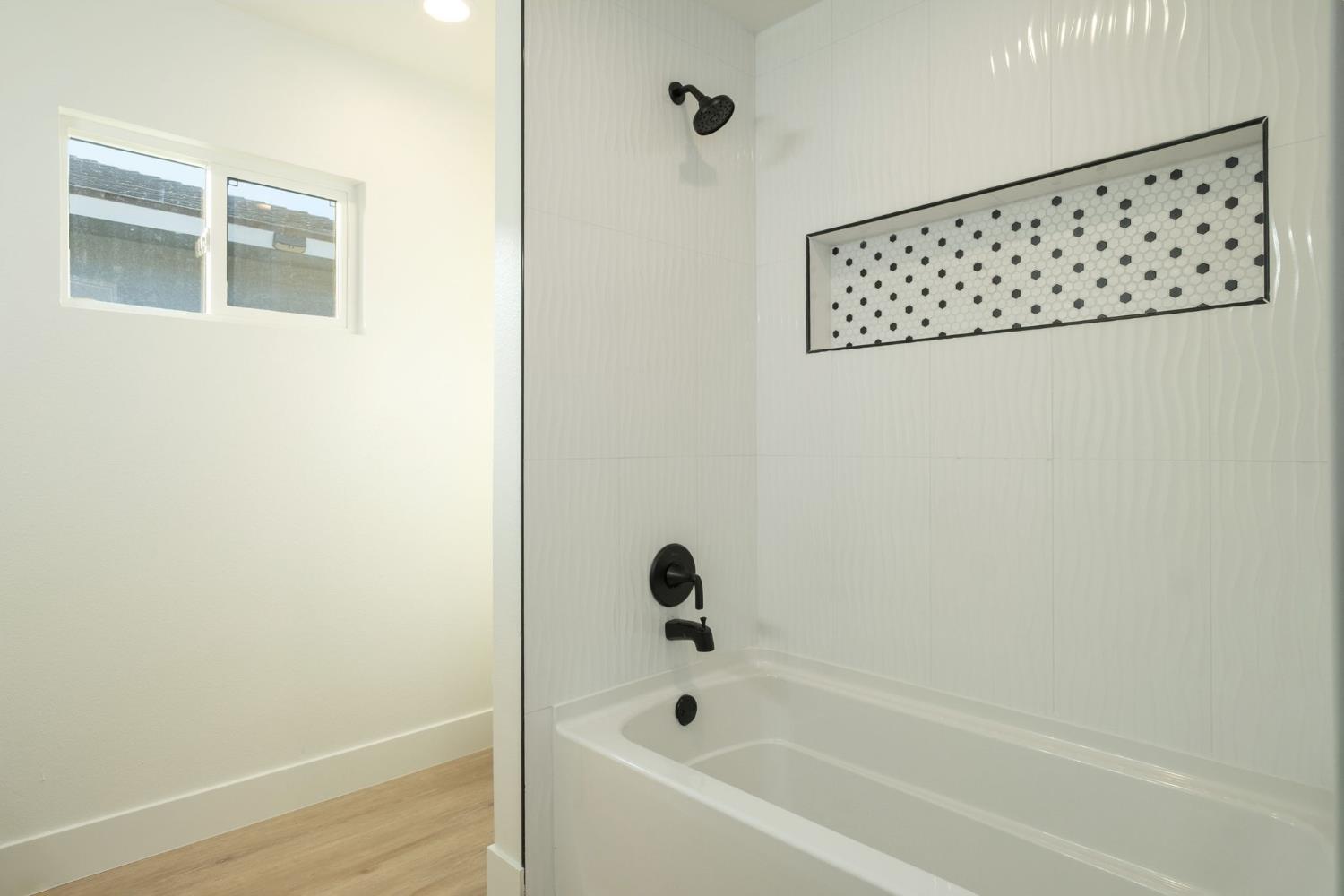 1465 E Escalon Ave, Fresno, CA 93710