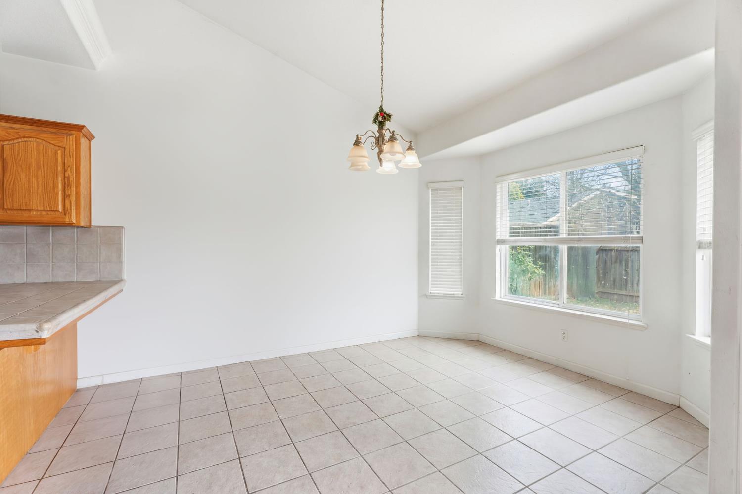 6540 N Bain Ave, Fresno, CA 93722