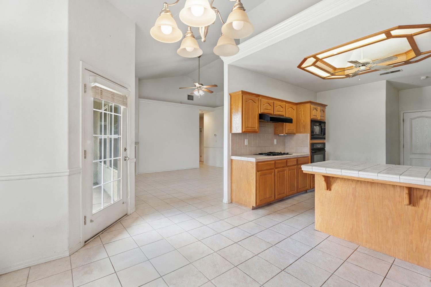 6540 N Bain Ave, Fresno, CA 93722