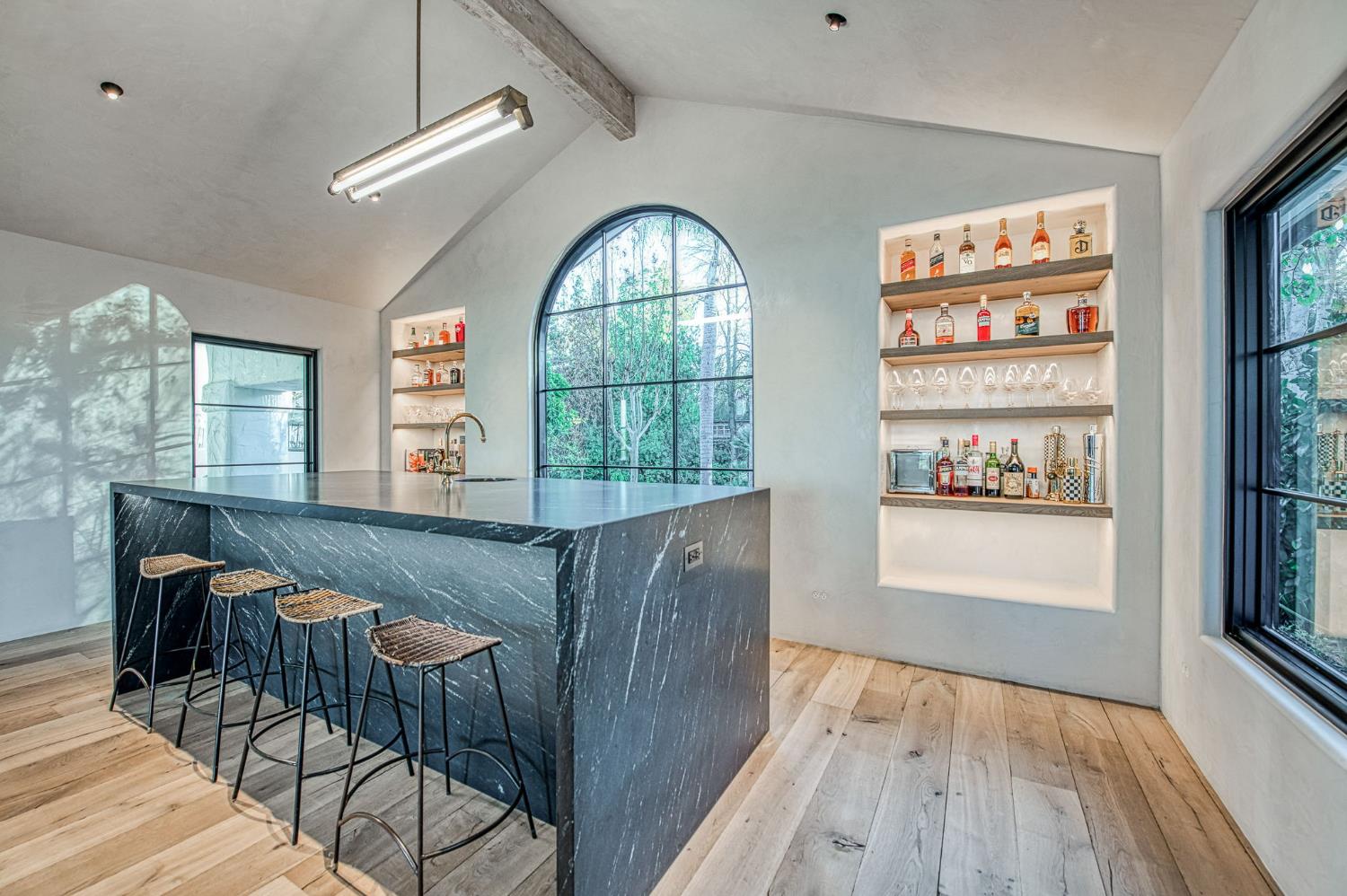 1530 W Moraga Rd, Fresno, CA 93711