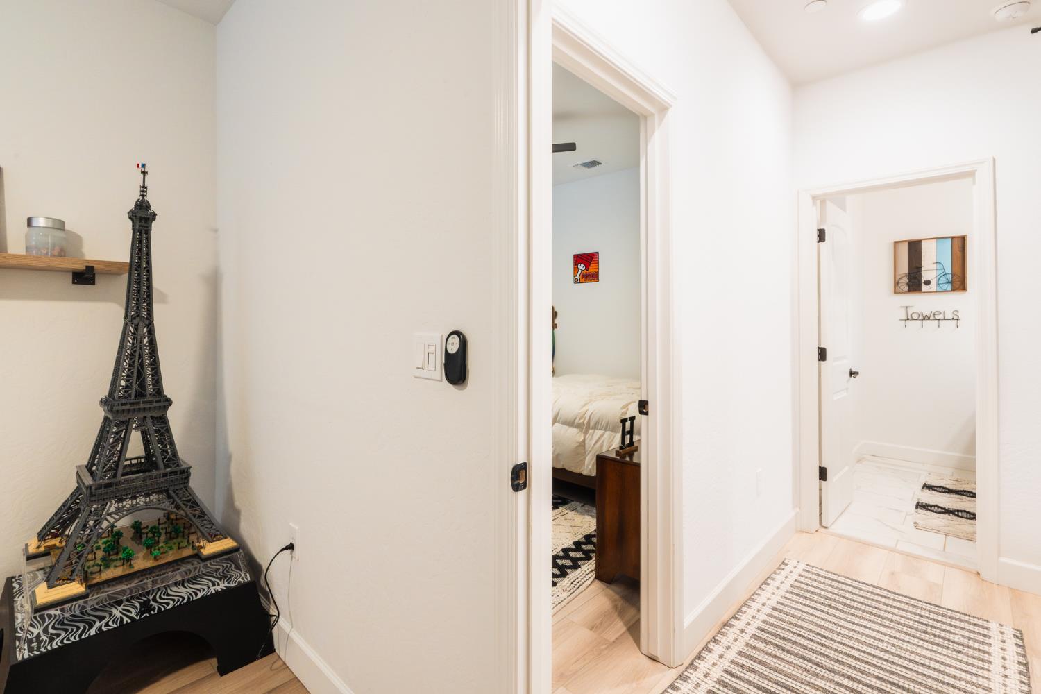 6141 E Peralta Way, Fresno, CA 93727