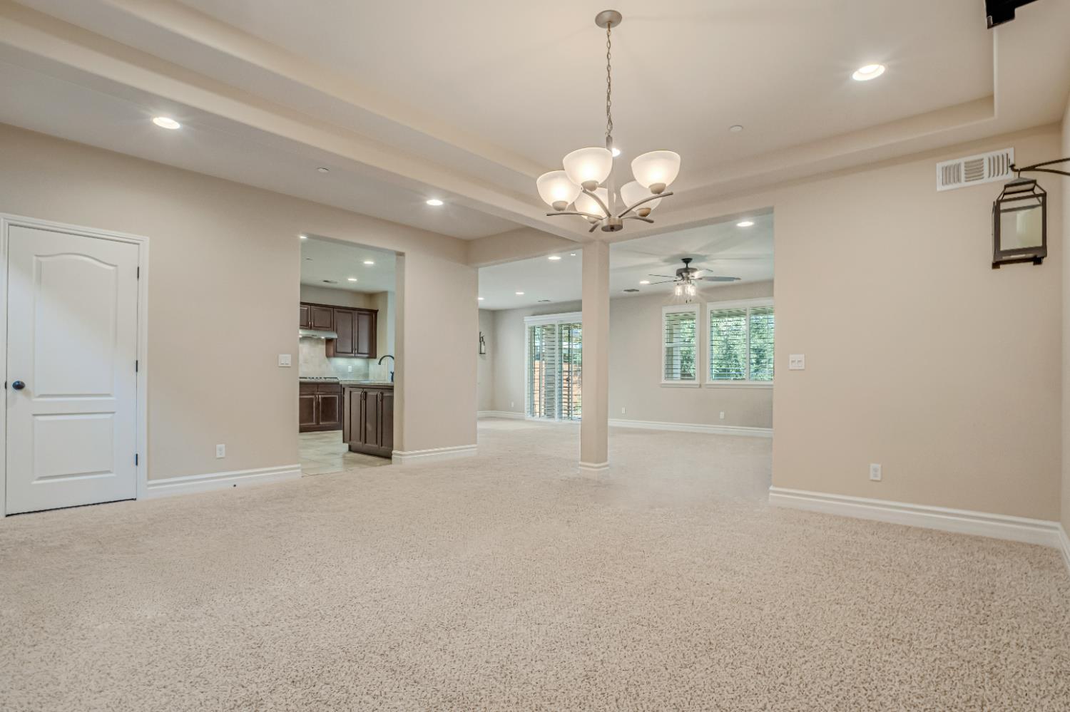 1345 N Kaweah Ave, Clovis, CA 93619