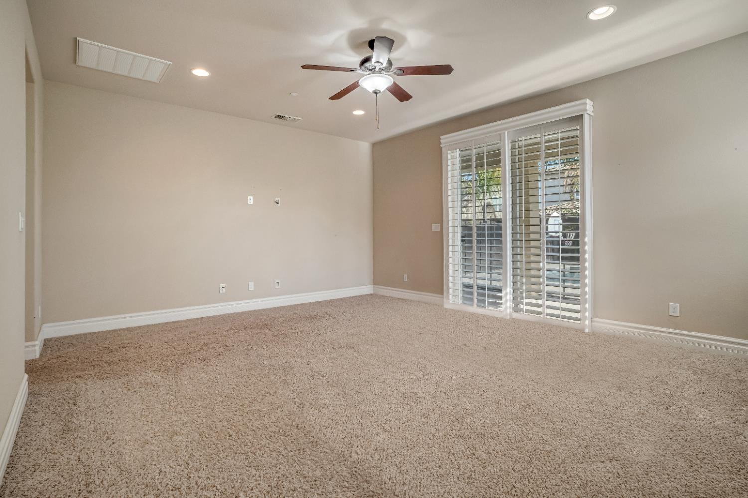 1345 N Kaweah Ave, Clovis, CA 93619