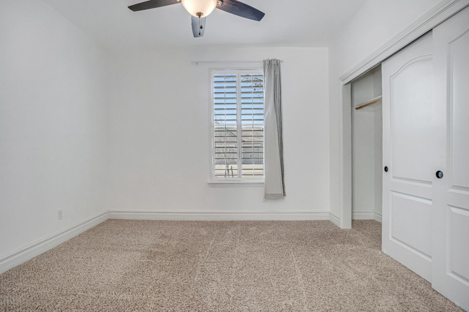 1345 N Kaweah Ave, Clovis, CA 93619