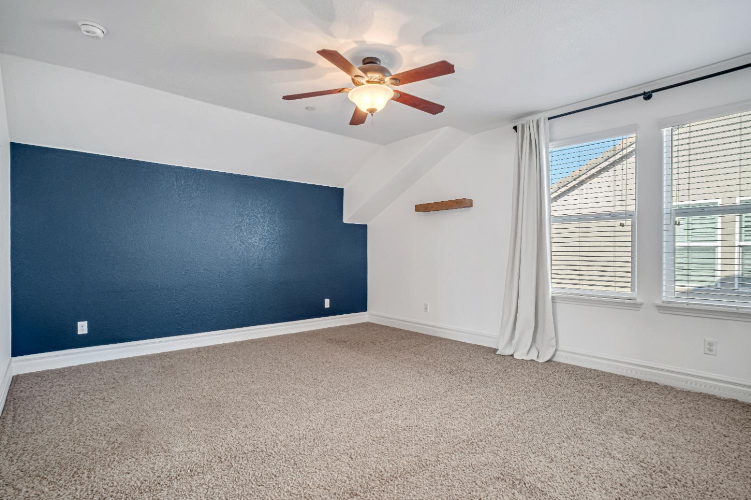 1345 N Kaweah Ave, Clovis, CA 93619