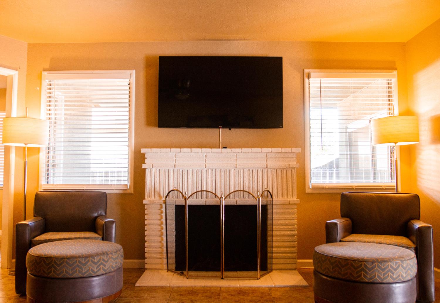 3924 3924 e farrin ave, Fresno, CA 93726