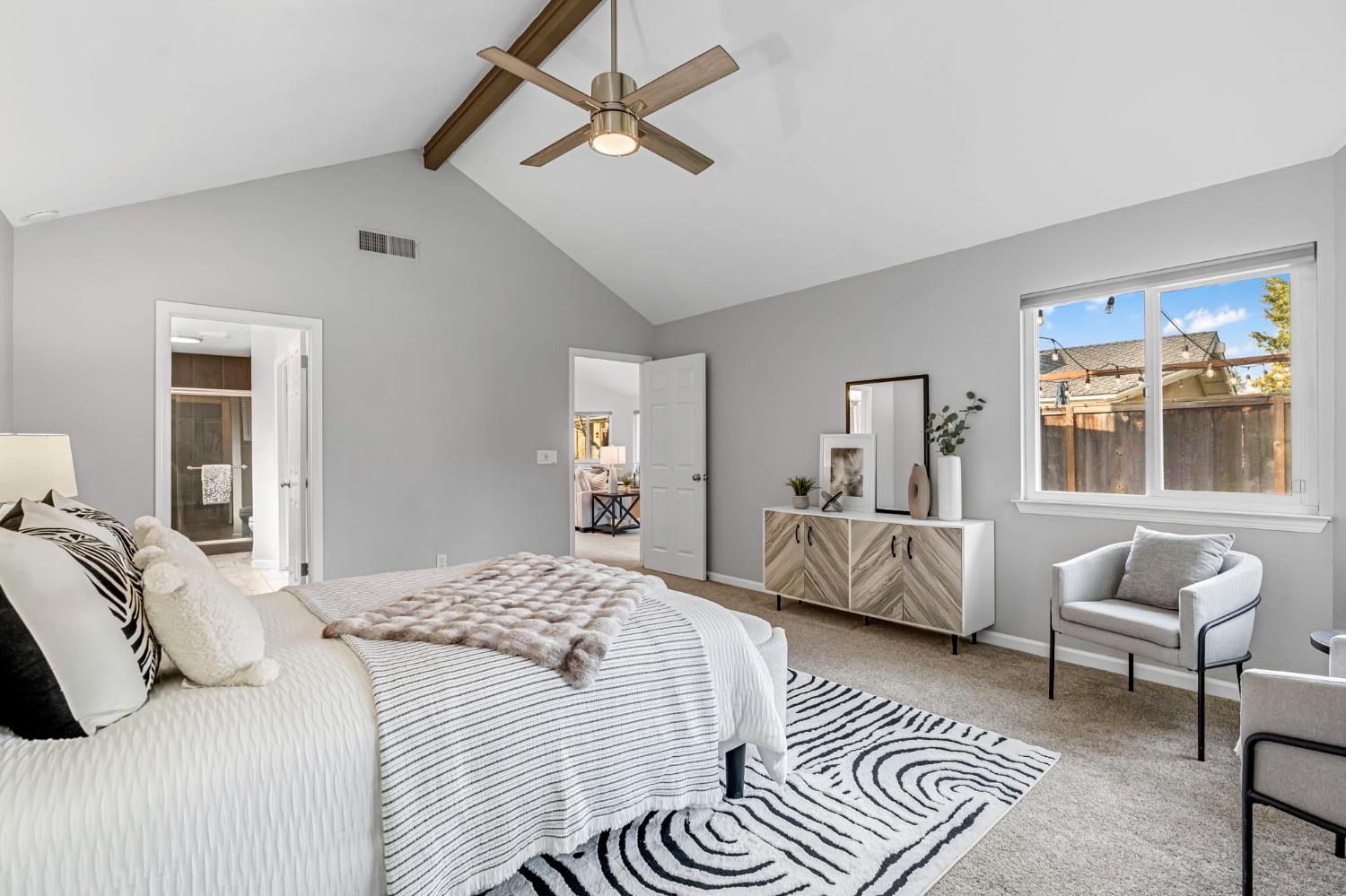 3860 W Beechwood, Fresno, CA 93711