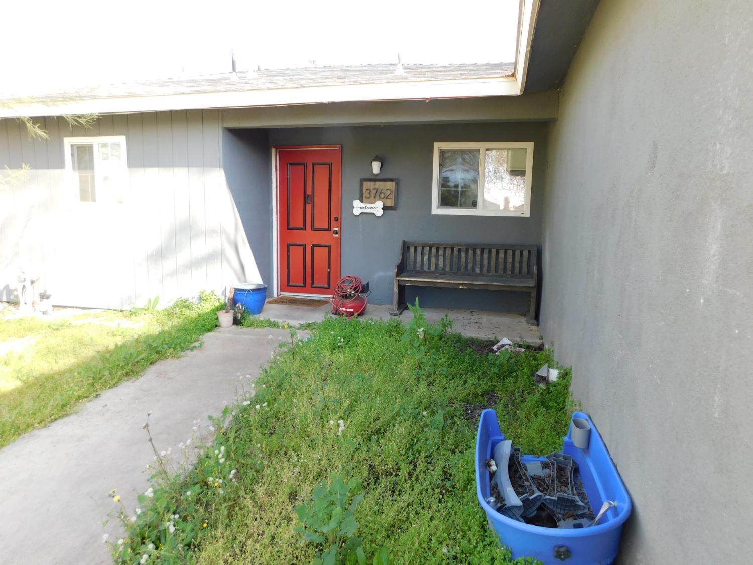 3762 N Claremont Ave N, Fresno, CA 93727