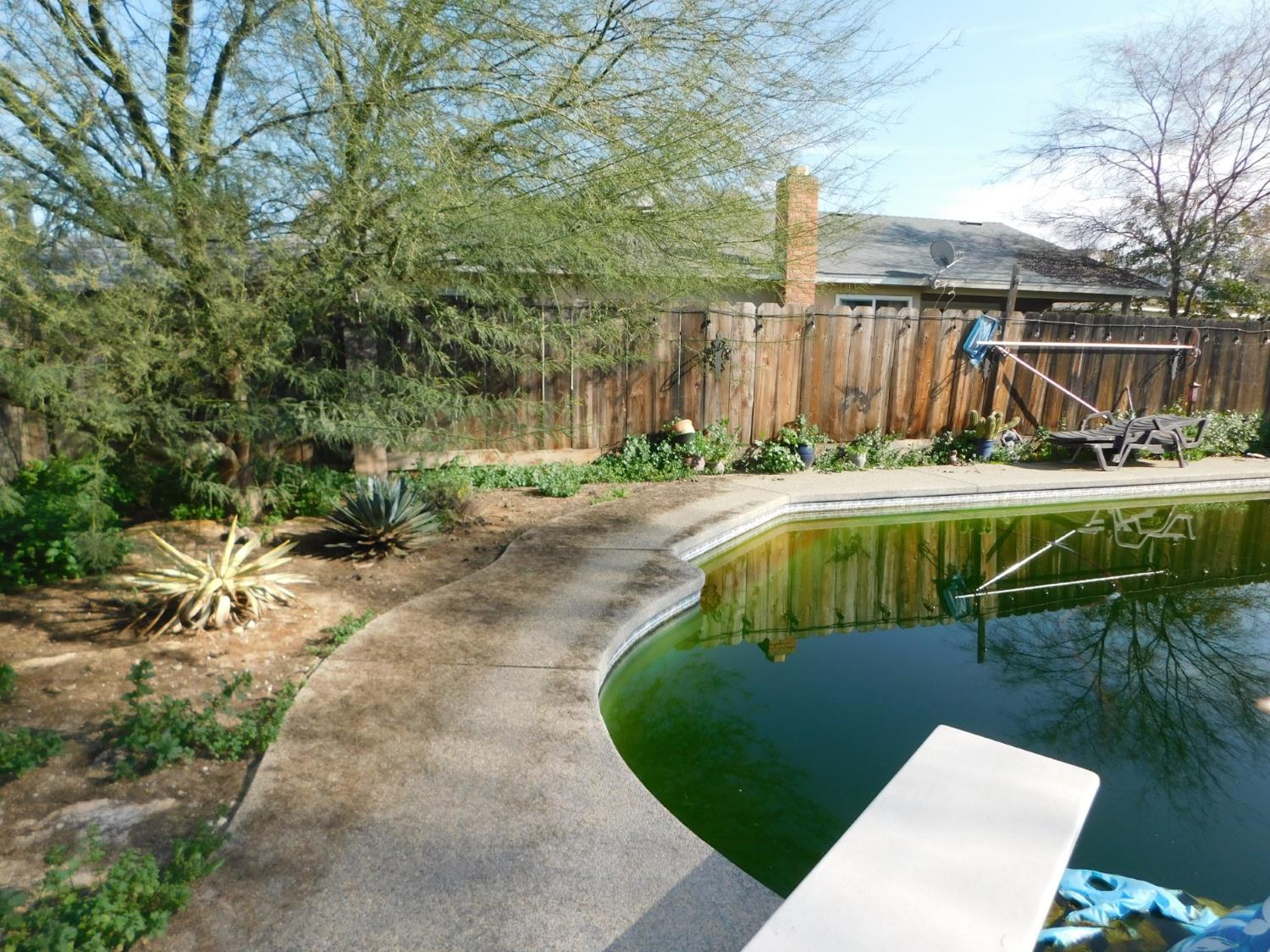 3762 N Claremont Ave N, Fresno, CA 93727