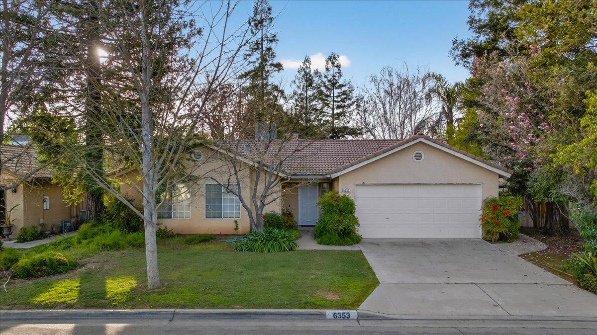 6353 N Brix, Fresno, CA 93722