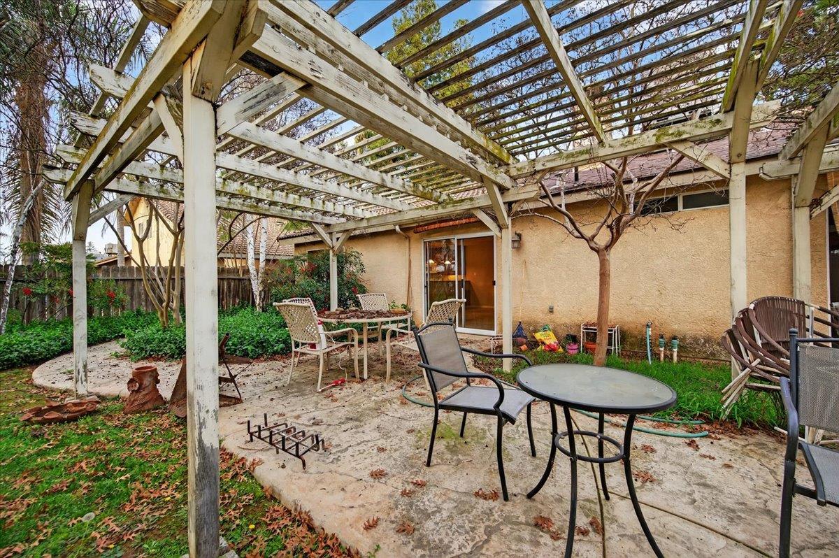 6353 N Brix, Fresno, CA 93722