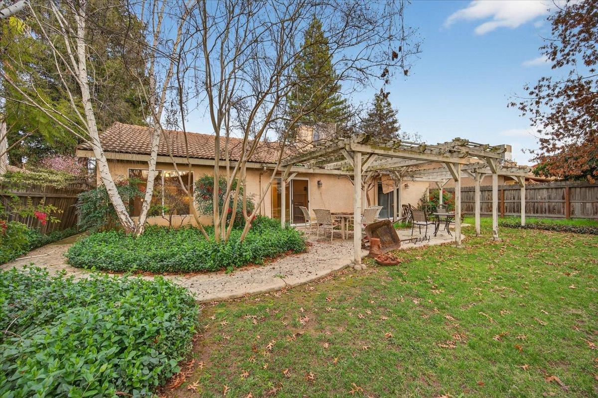 6353 N Brix, Fresno, CA 93722