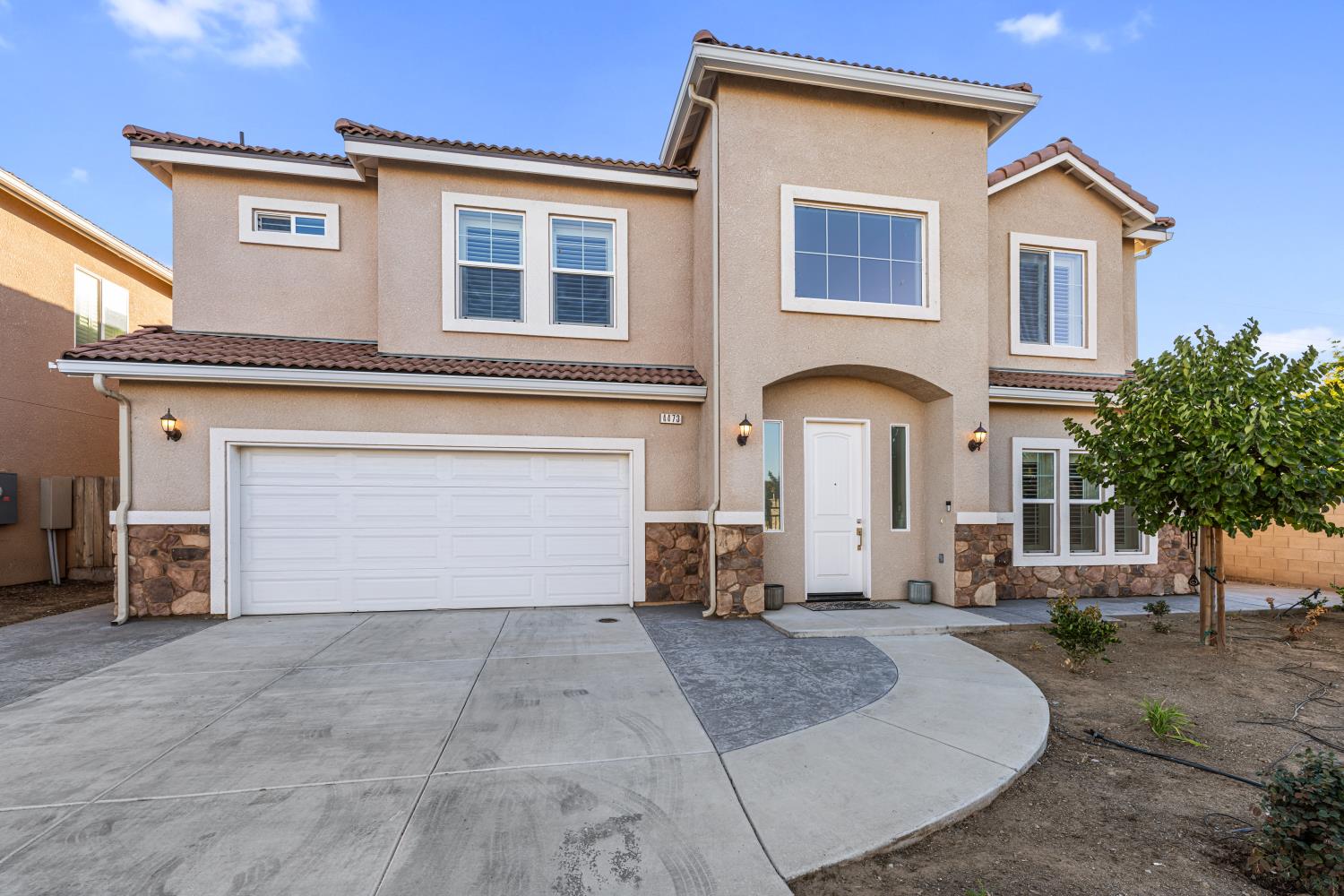 4473 W Langden Dr, Fresno, CA 93722