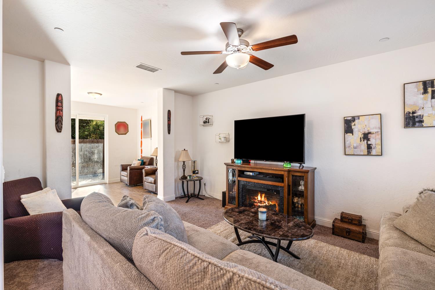 4473 W Langden Dr, Fresno, CA 93722