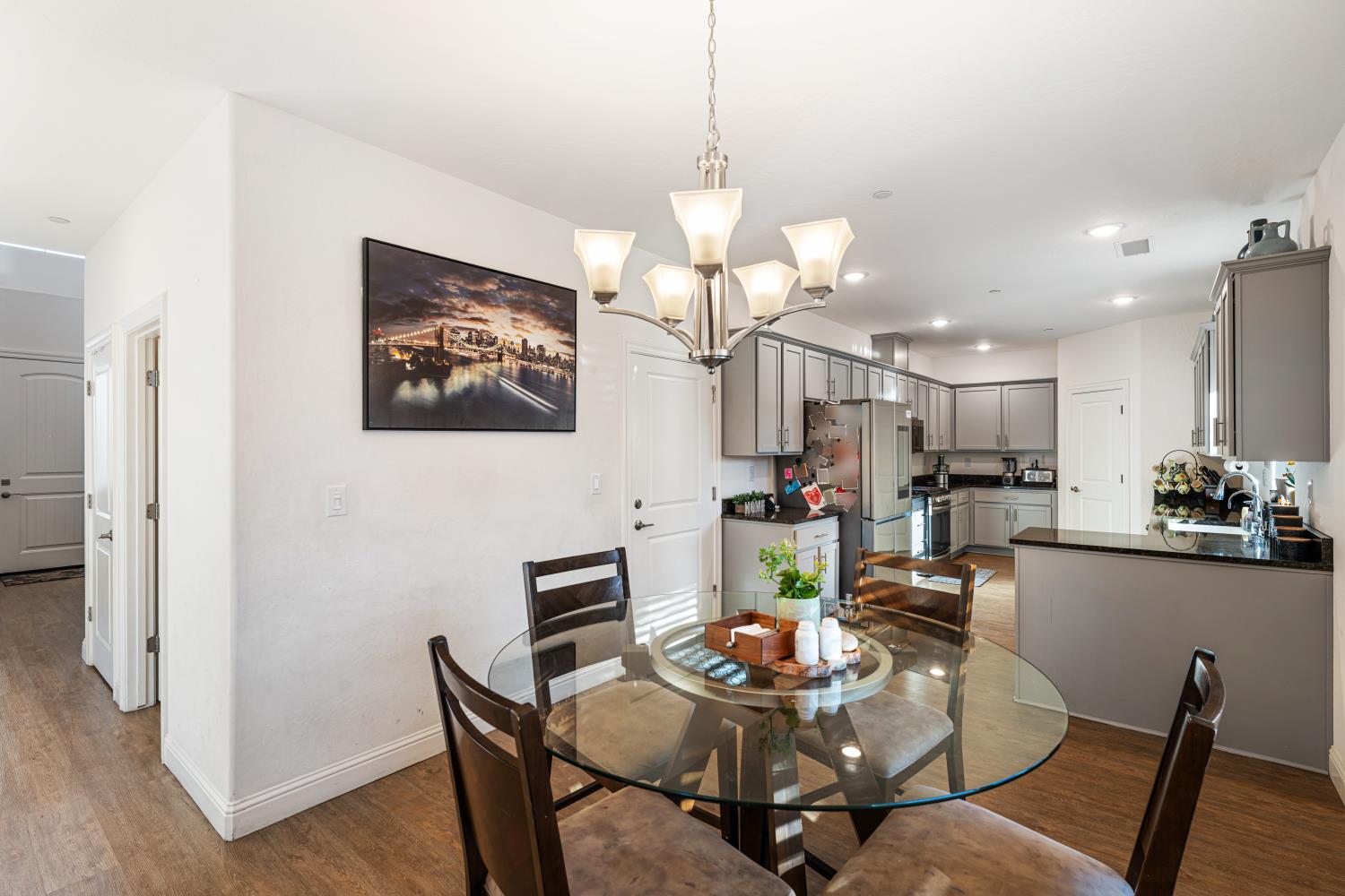 4473 W Langden Dr, Fresno, CA 93722