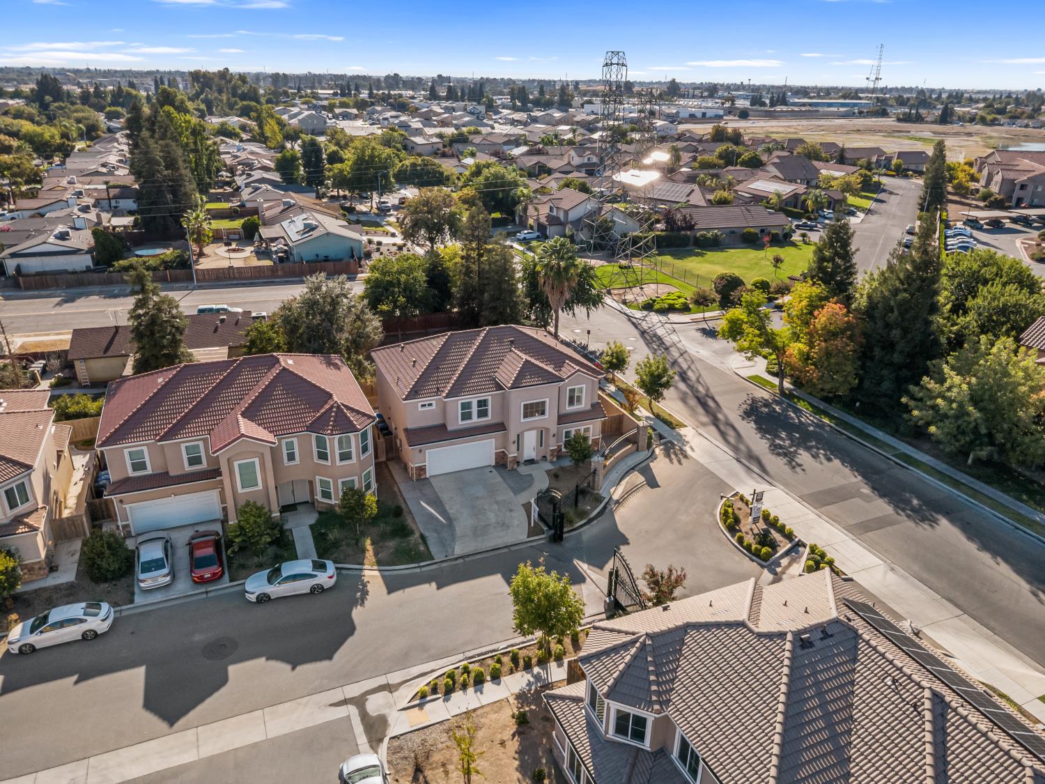 4473 W Langden Dr, Fresno, CA 93722