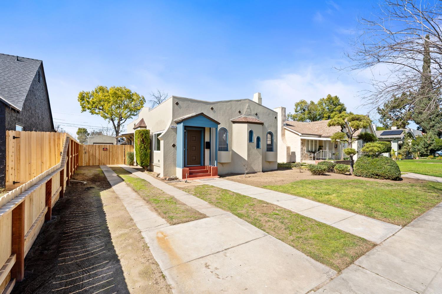 1457 N Poplar Ave, Fresno, CA 93728