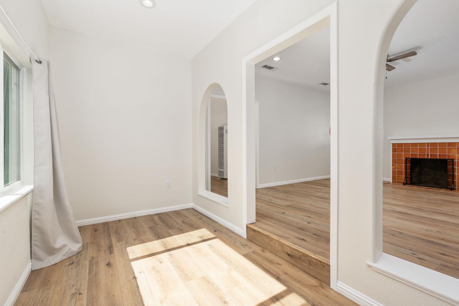 1457 N Poplar Ave, Fresno, CA 93728