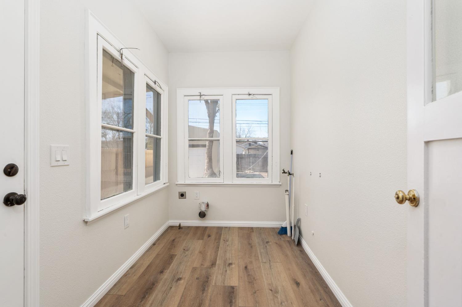 1457 N Poplar Ave, Fresno, CA 93728