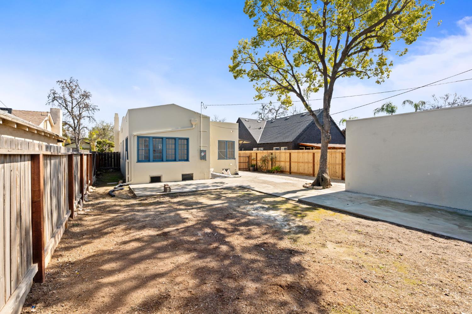 1457 N Poplar Ave, Fresno, CA 93728