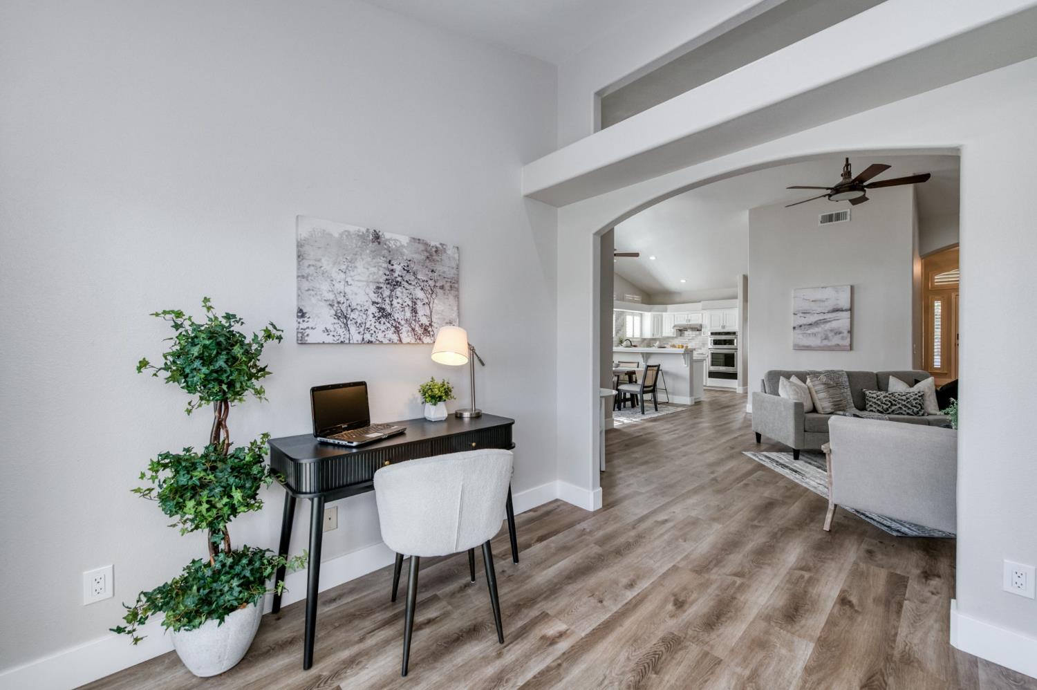 8540 N Talladega Way, Fresno, CA 93720