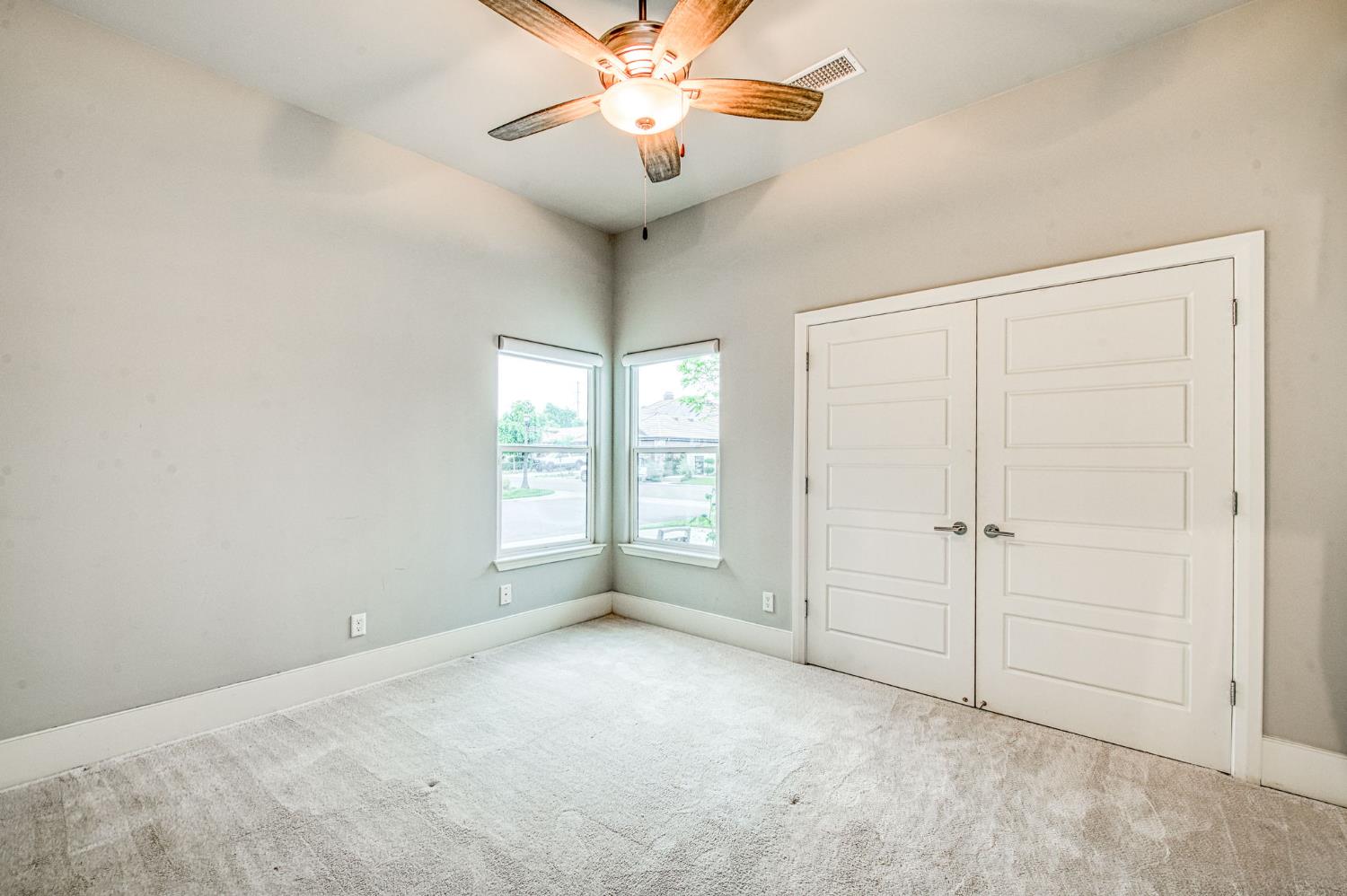 1553 E Golden Valley Way, Fresno, CA 93730