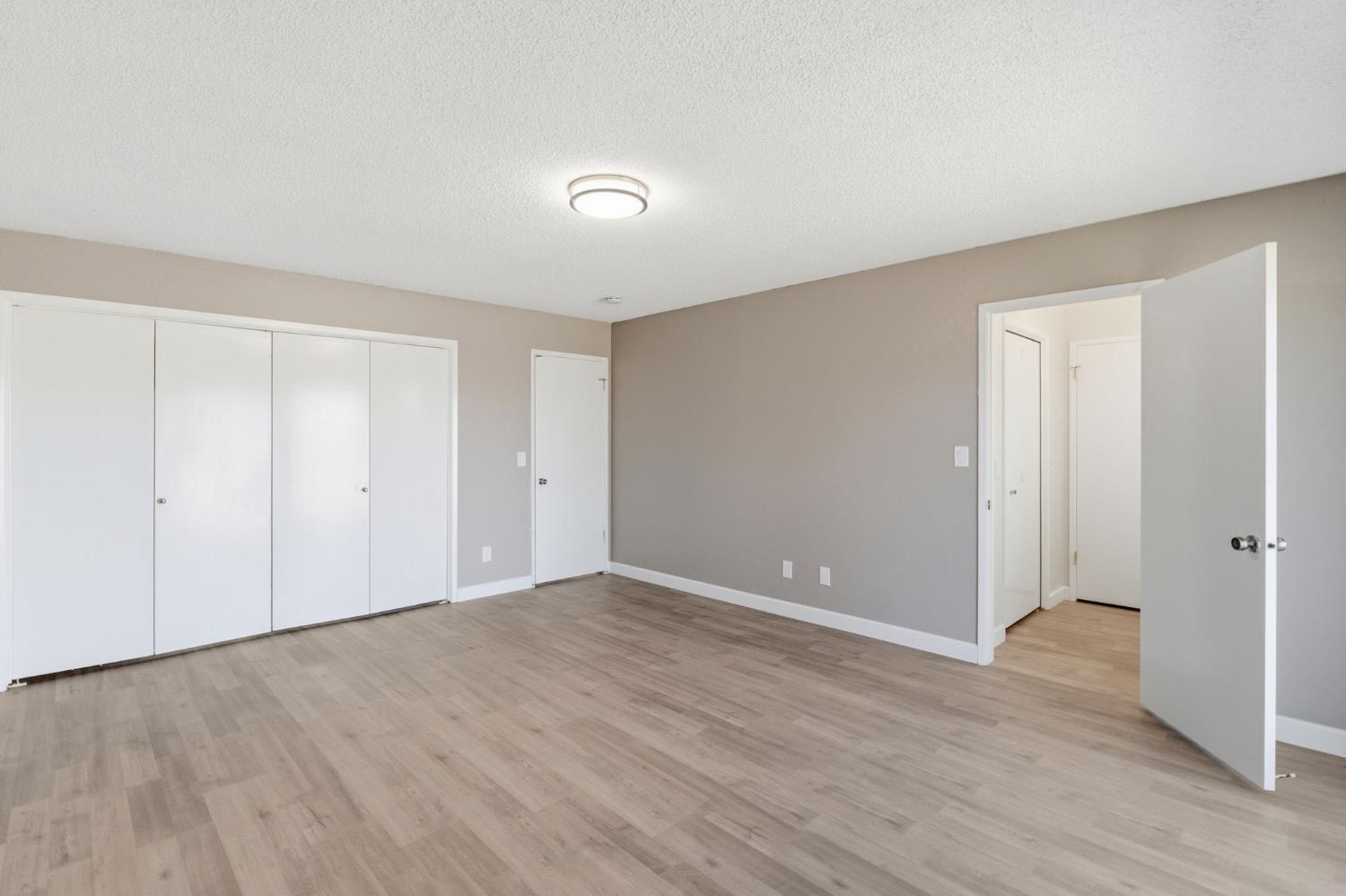 5792 W Olive Ave, Fresno, CA 93722