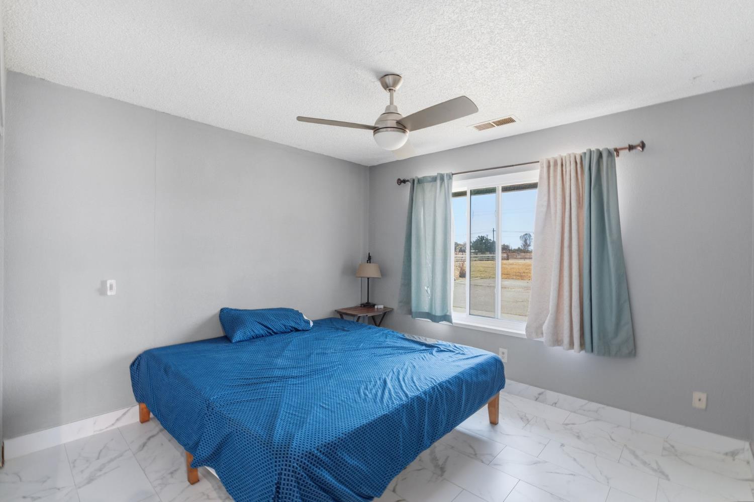 5792 W Olive Ave, Fresno, CA 93722