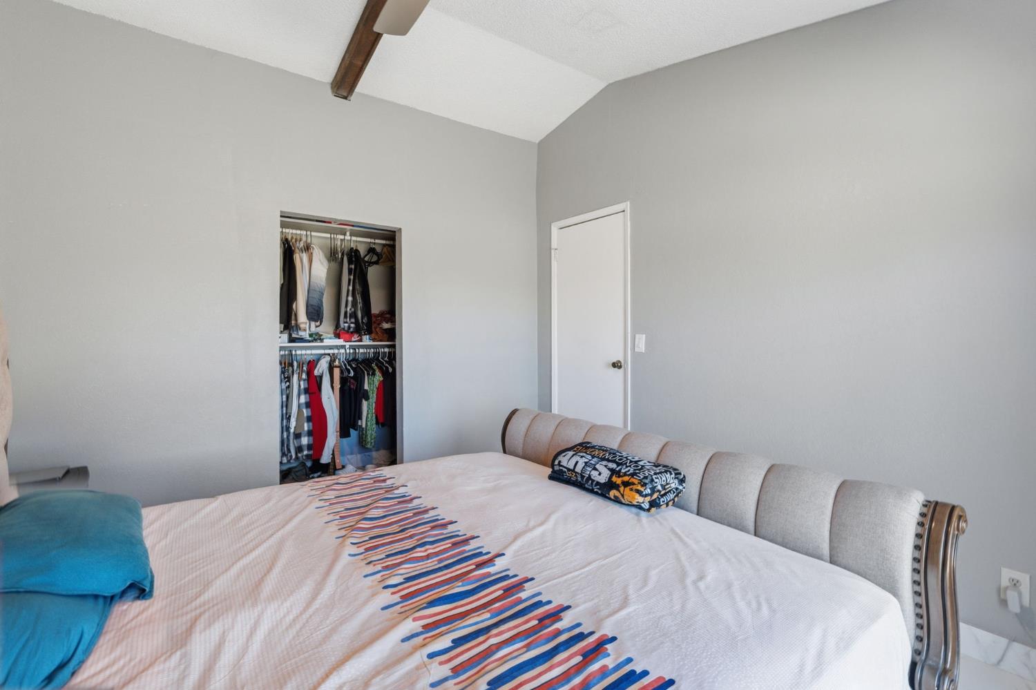 5792 W Olive Ave, Fresno, CA 93722